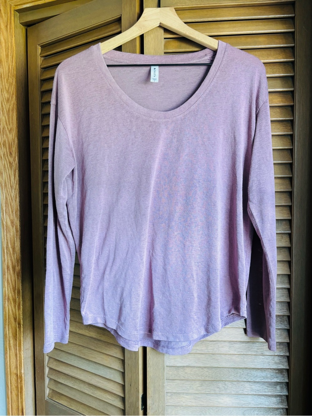 Athleta Stratus Breezy Top